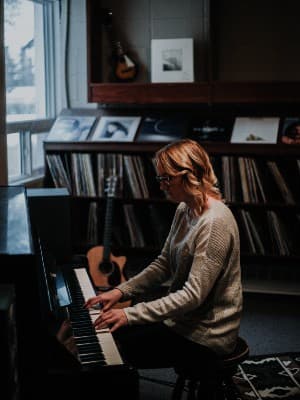 Would you like to learn to compose music? Composing your own music is fun, and it doesn’t have to be hard. Everyone needs to start somewhere, right?