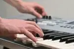 Electronic piano keyboard