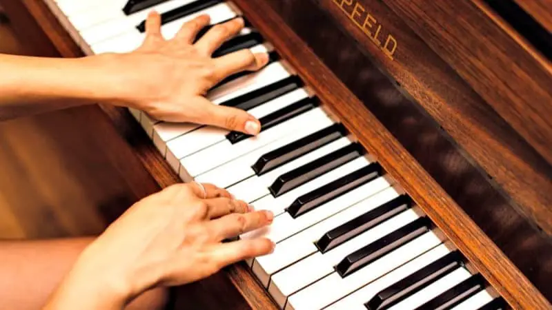 Are you looking for ways on how you can learn to play piano? Here are lessons, tips, and articles to help you get started.