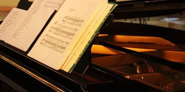 Piano sheet music for beginners
